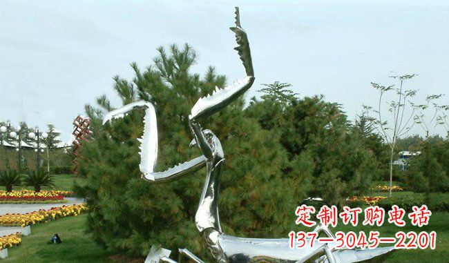 泉州不锈钢螳螂雕塑