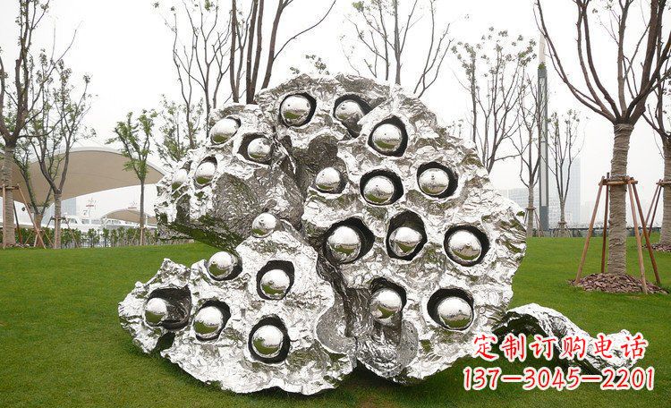 泉州不锈钢莲蓬雕塑浓缩东方文化的美感