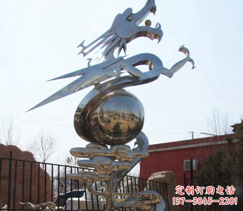 泉州传统与现代完美结合的青铜龙雕塑