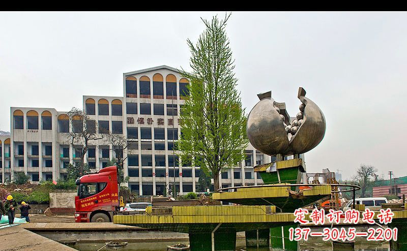 泉州精美不锈钢石榴景观雕塑
