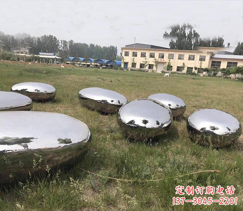 泉州精美不锈钢水滴景观雕塑