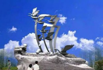 泉州艺术家手工制作的不锈钢飞翔天鹅雕塑