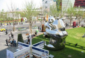 泉州镜面不锈钢熊猫大型雕塑
