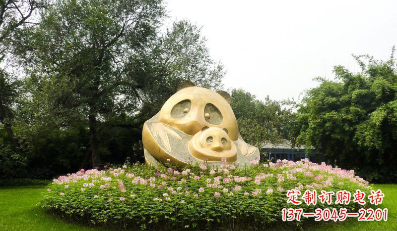 泉州熊猫雕塑 - 令公园增添无限活力
