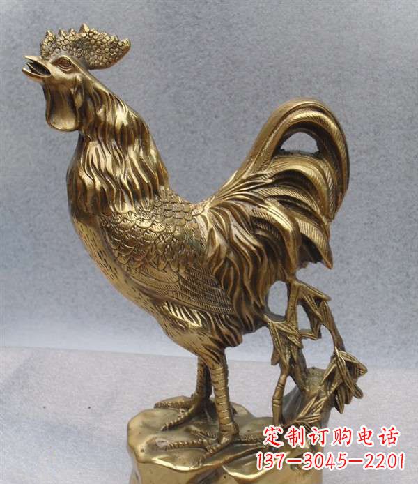泉州公园打鸣的公鸡动物铜雕 (2)