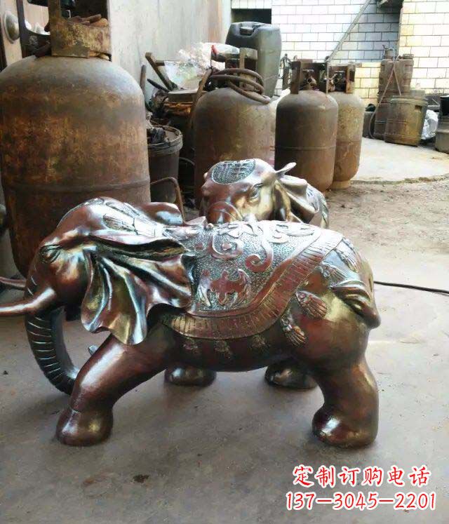 泉州公园大象招财动物铜雕 (2)