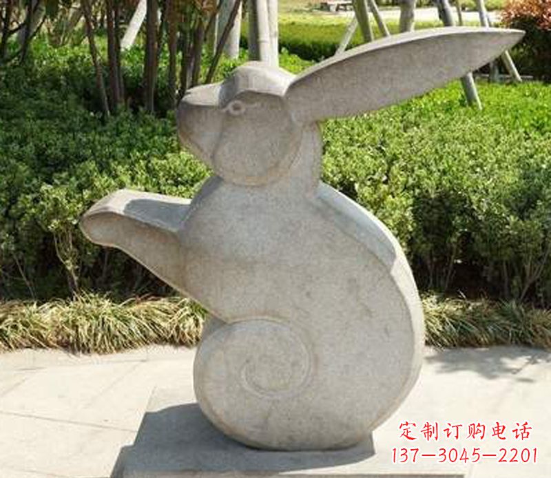 泉州公园兔子雕塑,营造可爱的氛围