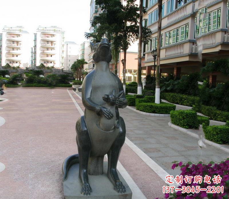泉州动物园礼品精美袋鼠雕塑