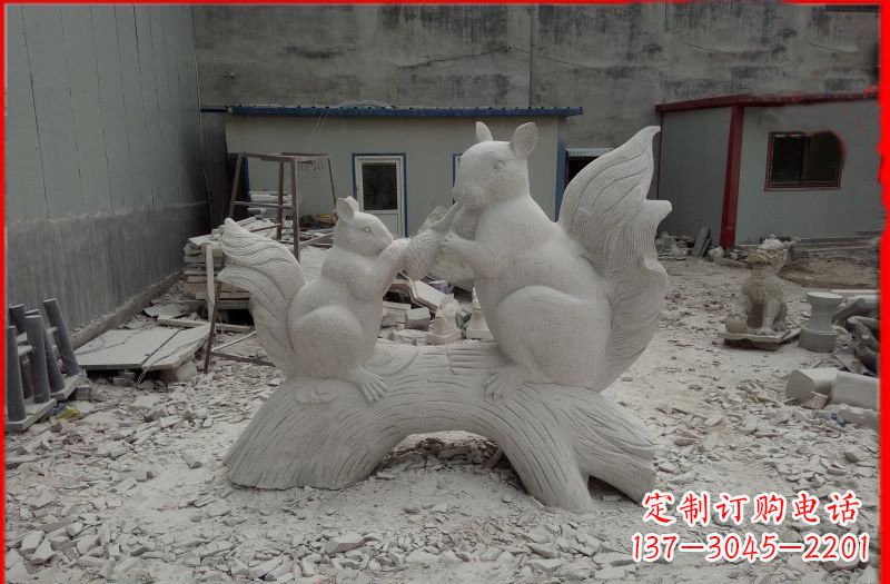 泉州中领雕塑 松鼠之爱 石雕定制