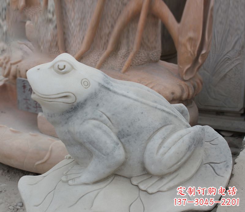 泉州公园动物青蛙景观石雕