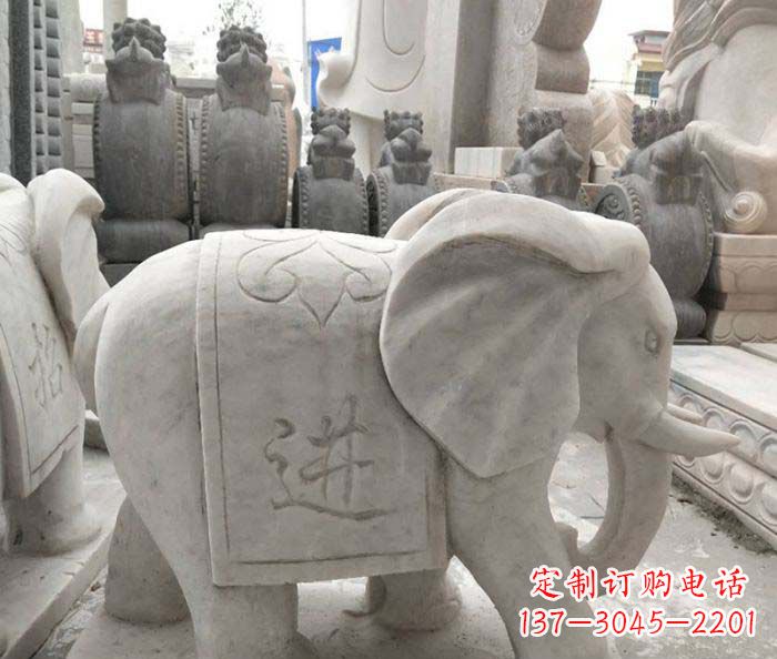 泉州公园动物石雕小象