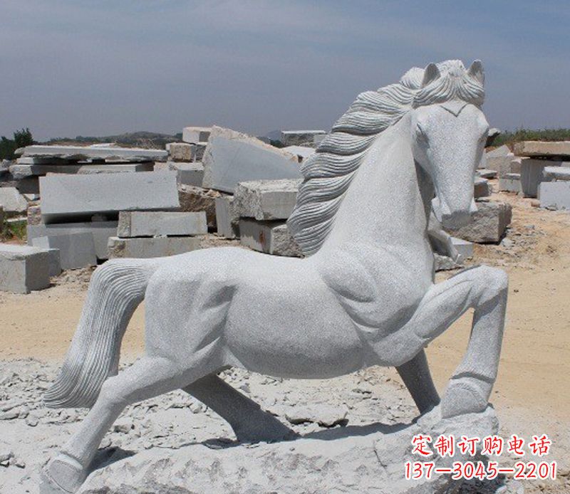 泉州公园动物小马雕塑