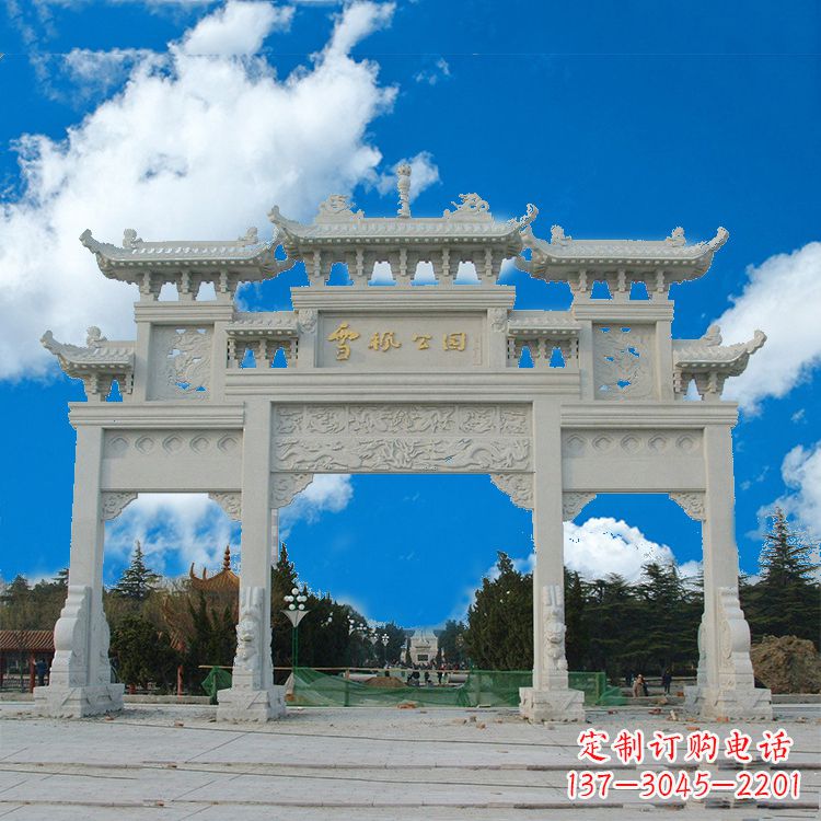 泉州公园汉白玉三门石牌楼
