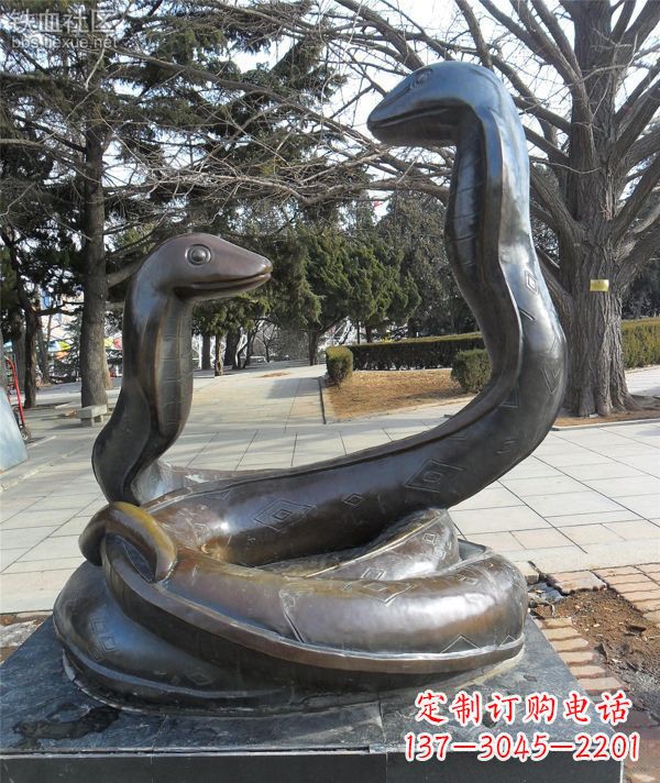 泉州公园景观动物蛇铜雕