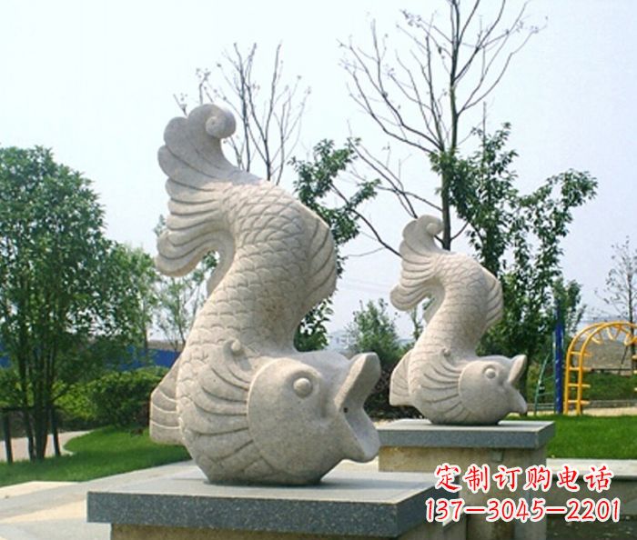 泉州自然美妙的鲤鱼石雕