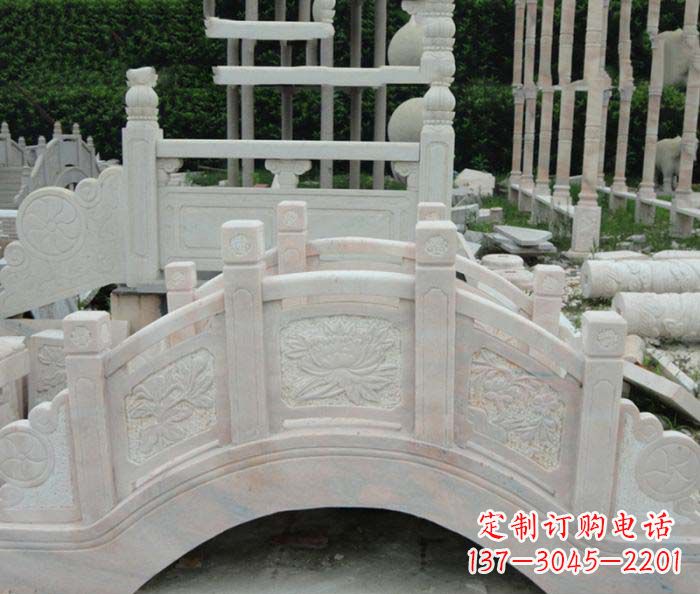 泉州公园景观晚霞红石拱桥