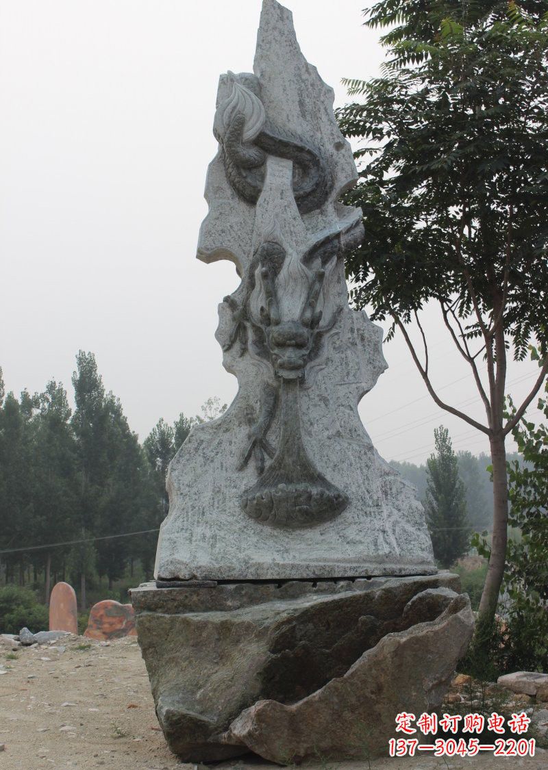 泉州公园景区青石吐水龙