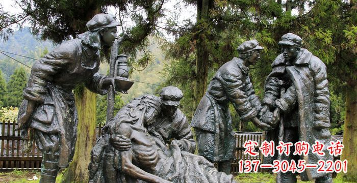 泉州公园救人的红军小品铜雕