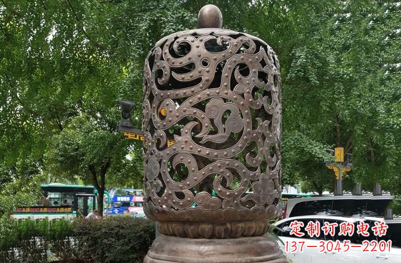 泉州浪漫精致镂空灯笼铜雕