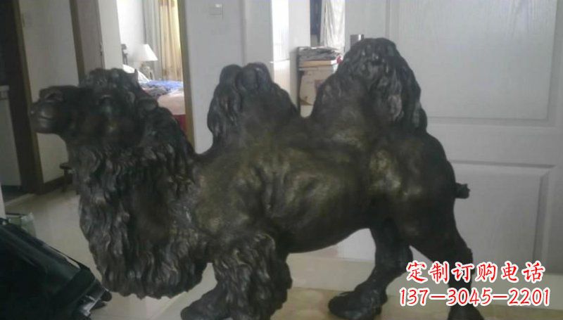 泉州室外骆驼铜雕塑,为公园景观增添美感