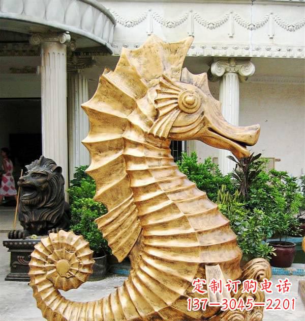 泉州公园喷水海马铜雕
