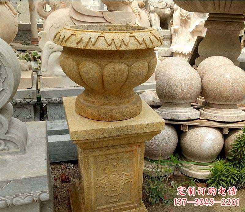 泉州砂岩花盆景观石雕--美观多彩的室外装饰
