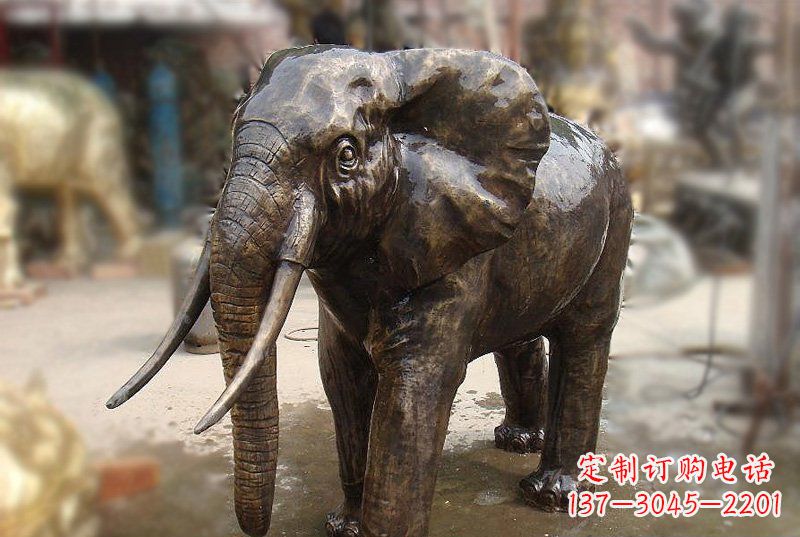 泉州优雅而典雅的铜质大象雕塑