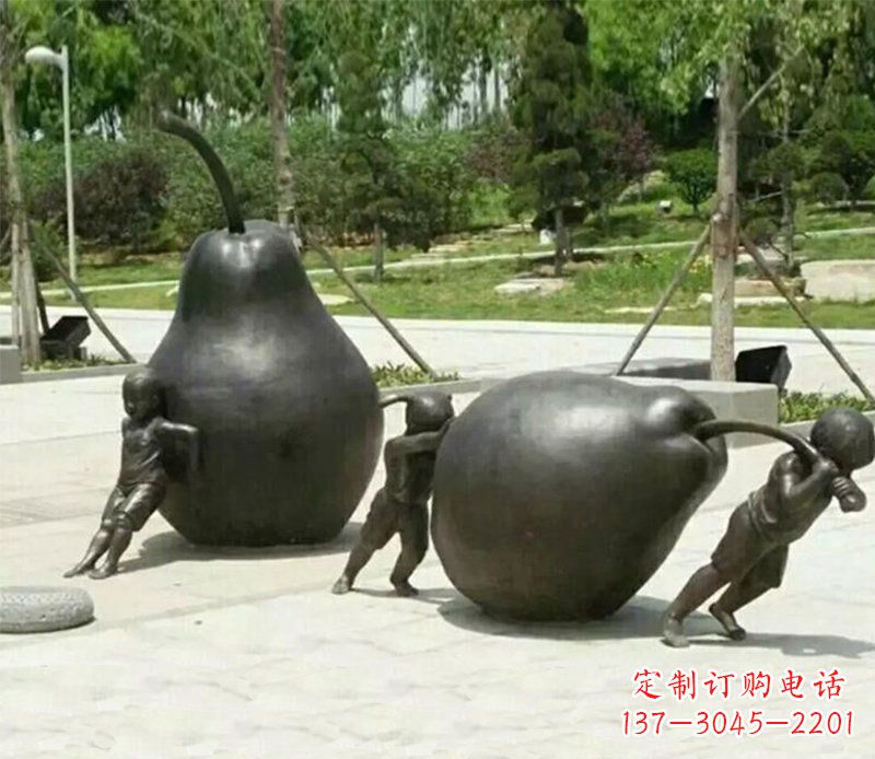 泉州迷人的孩童铜雕