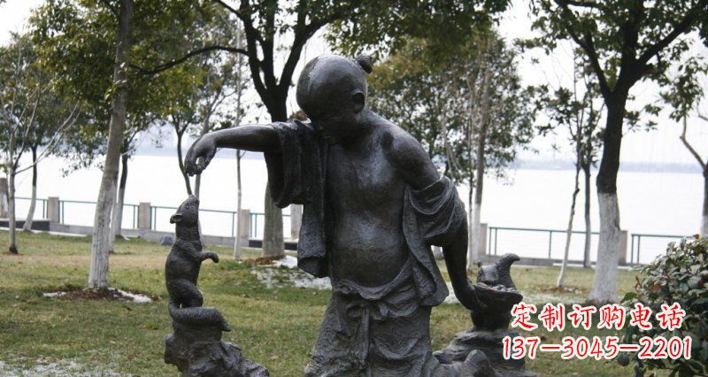 泉州铜质高端松鼠雕塑
