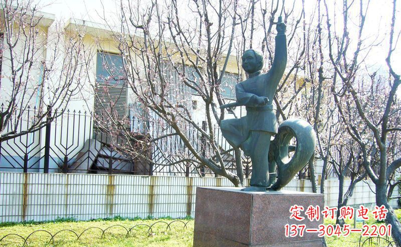 泉州精致细腻的老人铜雕