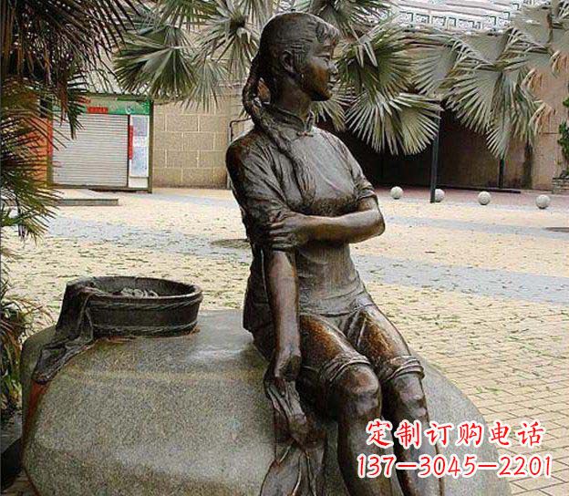 泉州中领雕塑定制，洗衣服的女孩铜雕塑