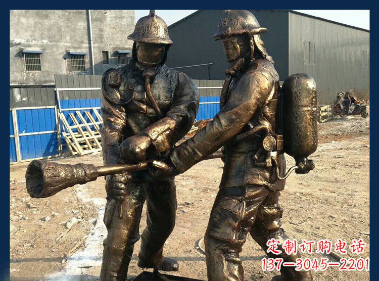 泉州公园消防员铜雕