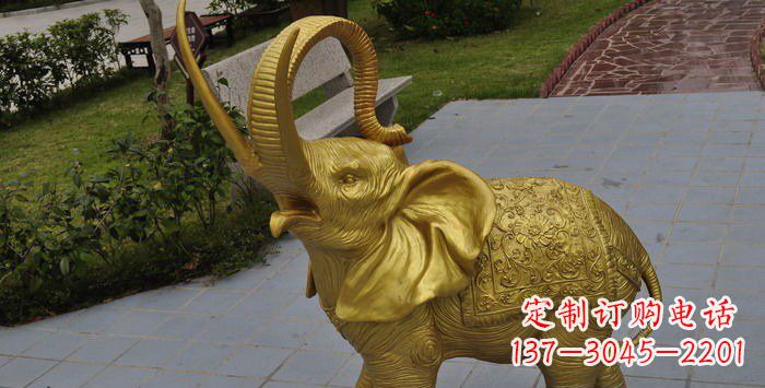 泉州呈现自然之美的小象铜雕