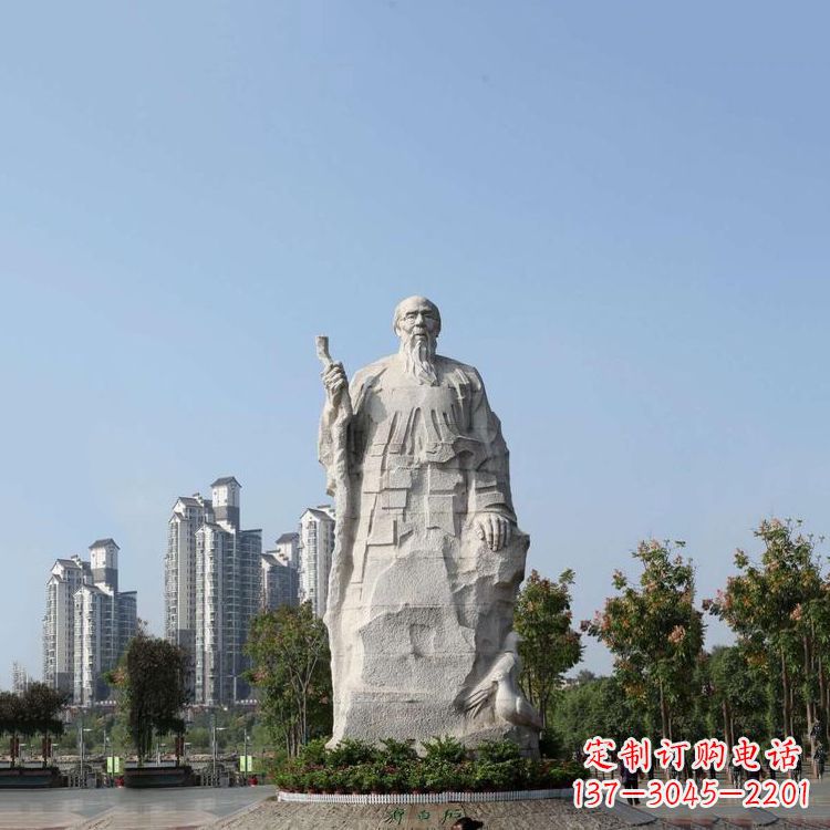 泉州具有历史意义的画家齐白石汉白玉雕像