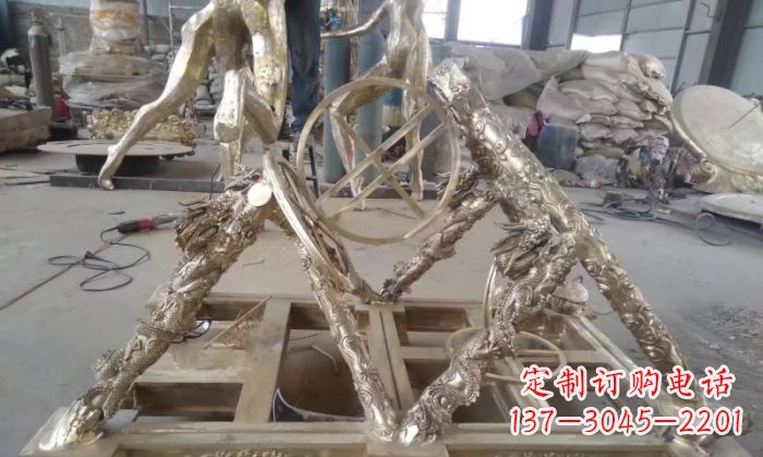 泉州“百年古董浑天仪铜雕,让古典美触手可及”