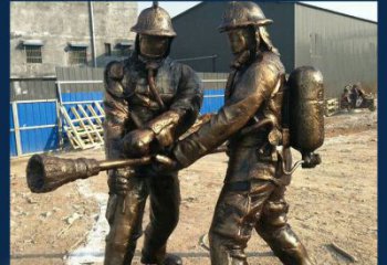 泉州以消防员为原型的铜雕塑
