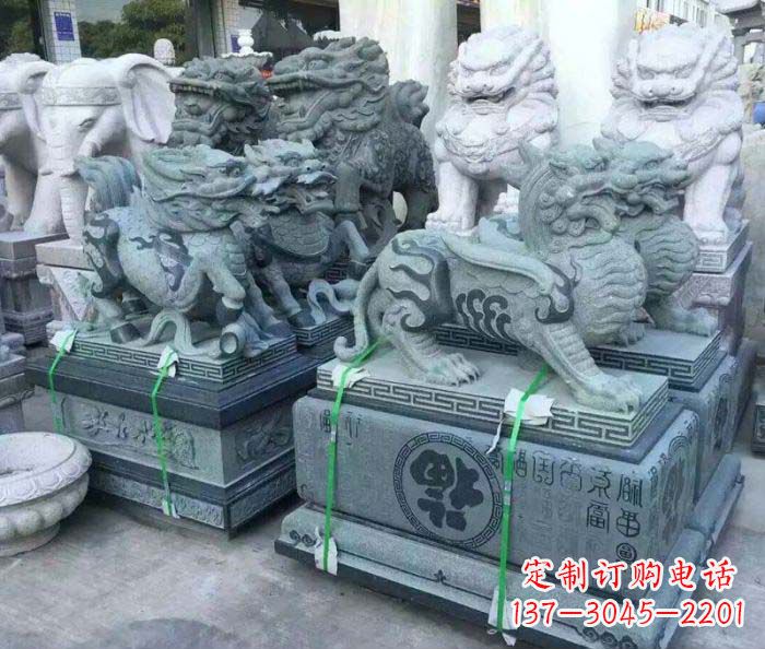 泉州古典神秘貔貅雕塑