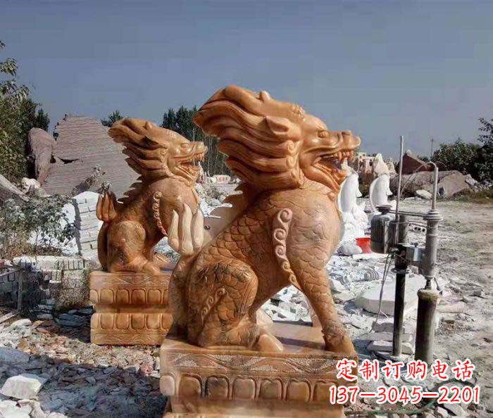 泉州精美绝伦,古典神兽晚霞红石雕麒麟