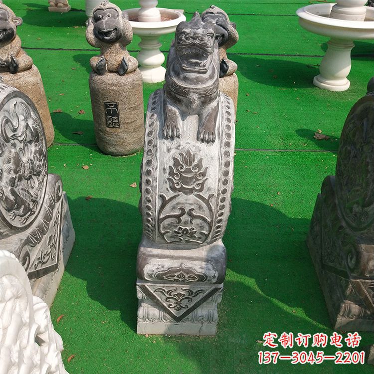 泉州古代石雕狮子门墩雕塑