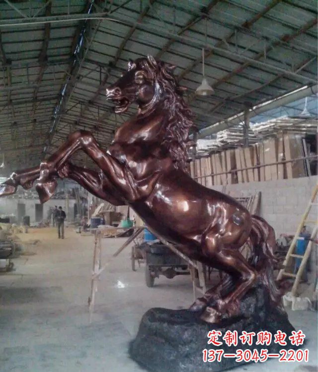 泉州中领雕塑出品:铜雕正面奔马