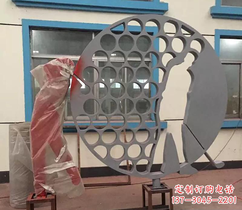 泉州广场不锈钢打高尔夫球雕塑