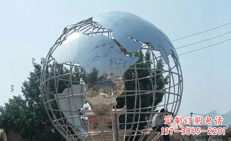泉州用艺术充实空间,精工制作高品质不锈钢地球仪雕塑