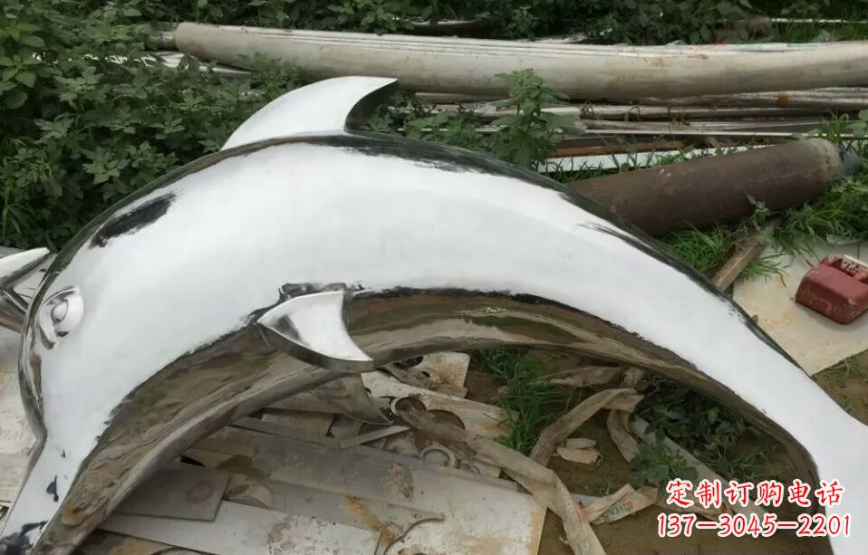 泉州展现动感的不锈钢海豚雕塑