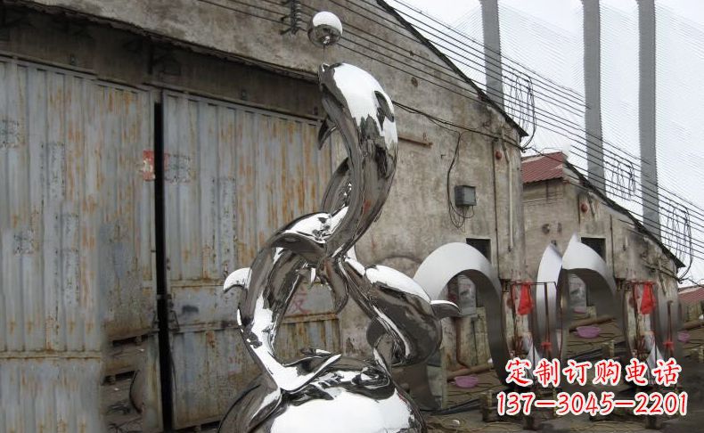 泉州海洋精灵的象征:汇中领雕塑出品的不锈钢海豚雕塑