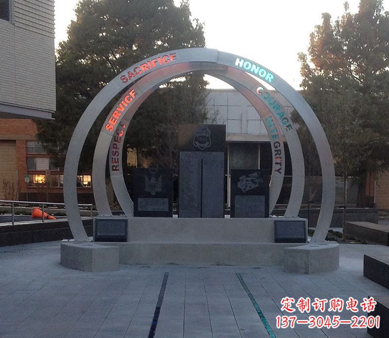 泉州广场不锈钢圆环雕塑