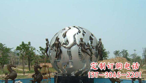 泉州广场不锈钢圆球喷泉雕塑
