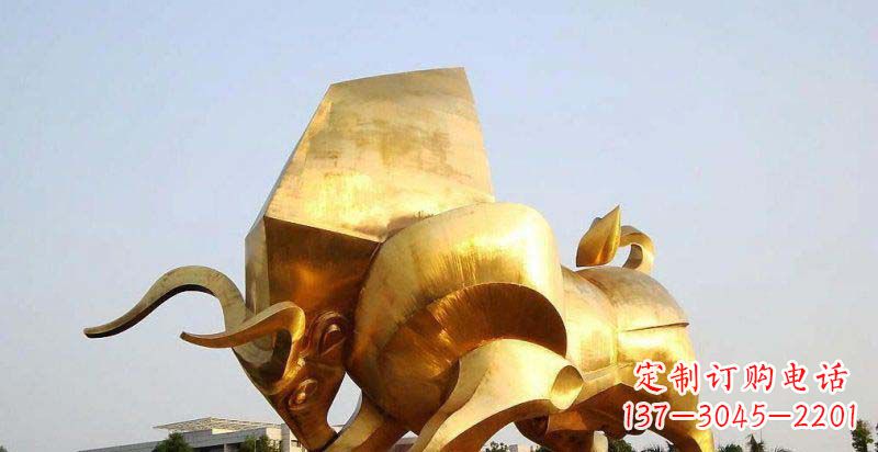 泉州广场抽象牛动物铜雕
