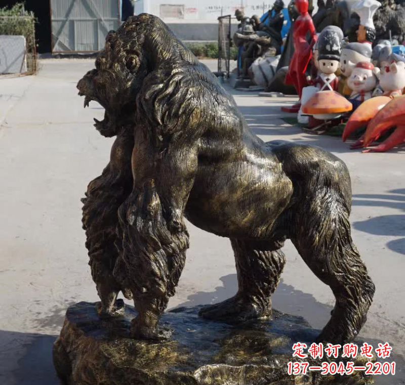 泉州广场大猩猩铜雕