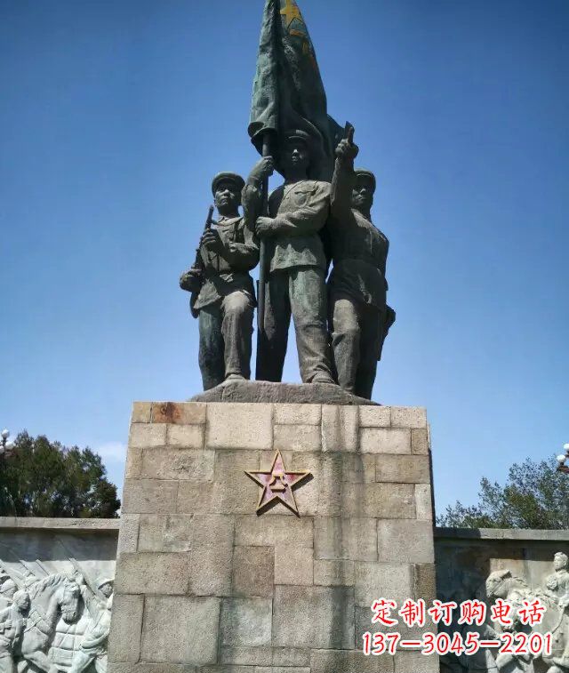 泉州传承革命精神领雕纪念铜雕战士雕塑