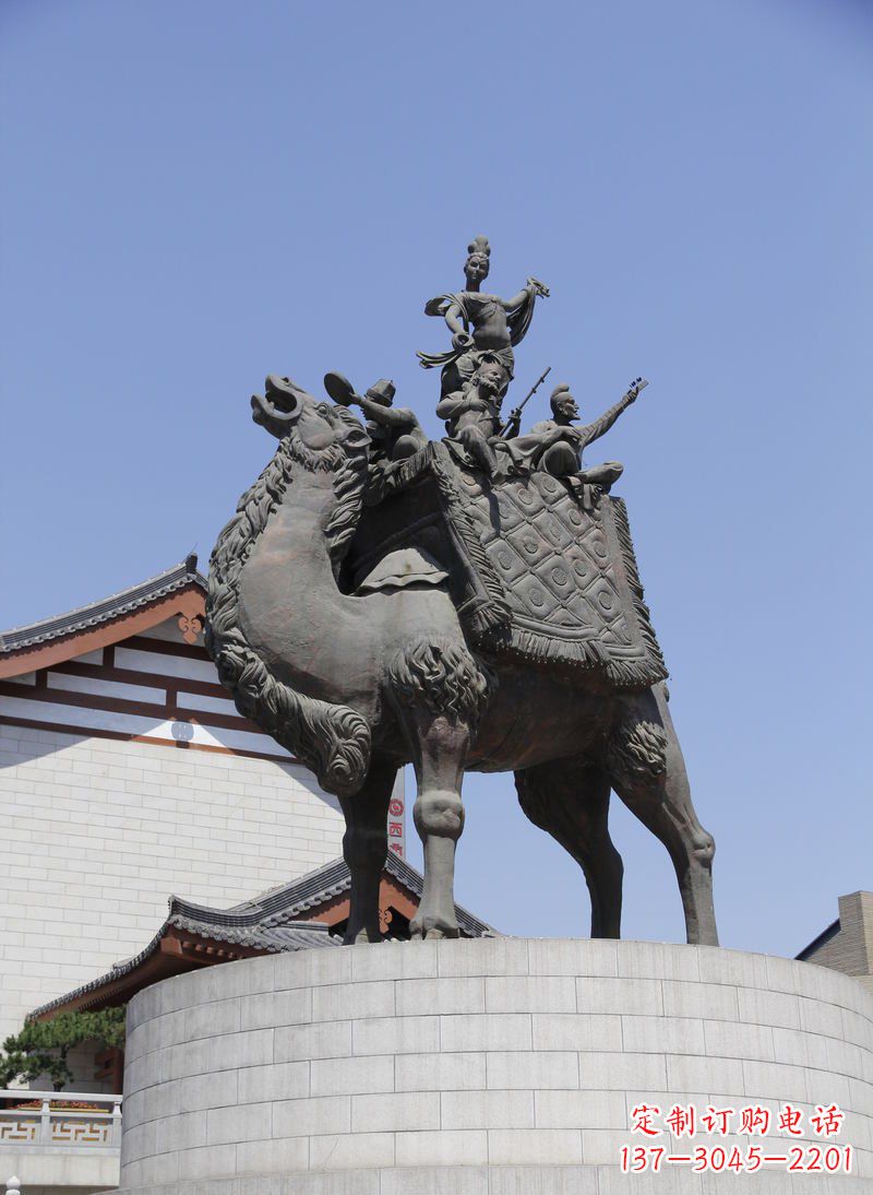 泉州广场古代人物骑骆驼铜雕